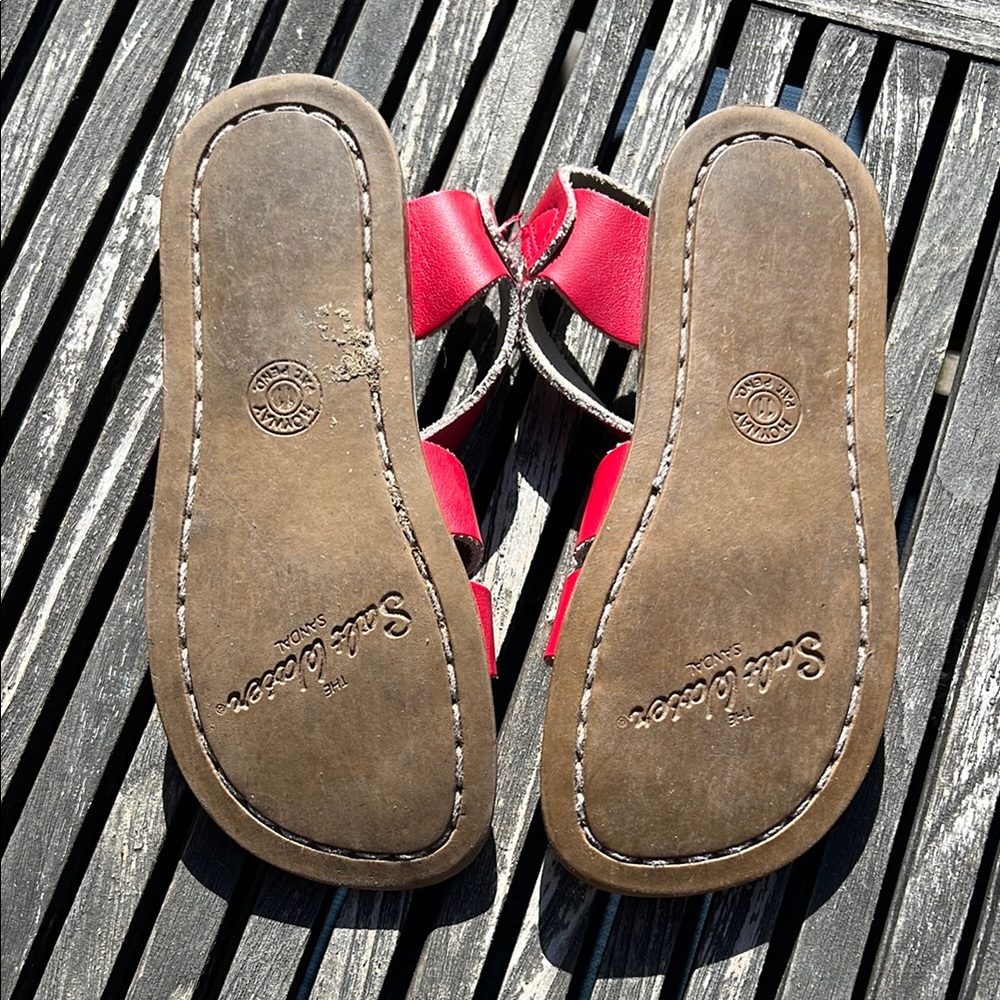 Salt Water Red Sandals - Picture 2 of 2
